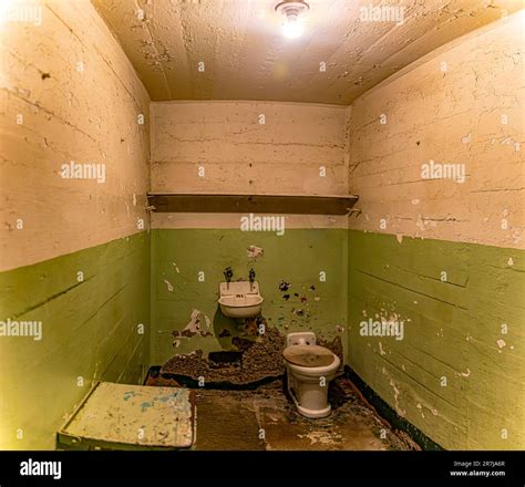 Federal Prison Cell Minimum Security