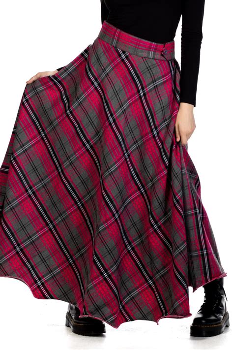 Long Plaid Skirt - Women's Long Tartan Skirts | Top Kilt
