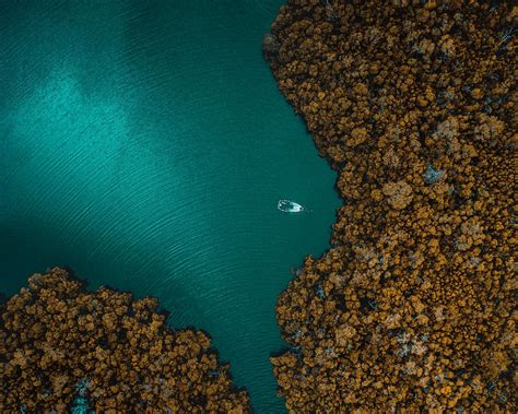 Download wallpaper 1280x1024 island, ocean, top view standard 5:4 hd ...