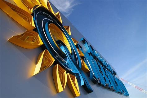 Technology Neon Sign 的图像结果