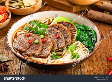 112,166 Noodles Beef Images, Stock Photos & Vectors | Shutterstock