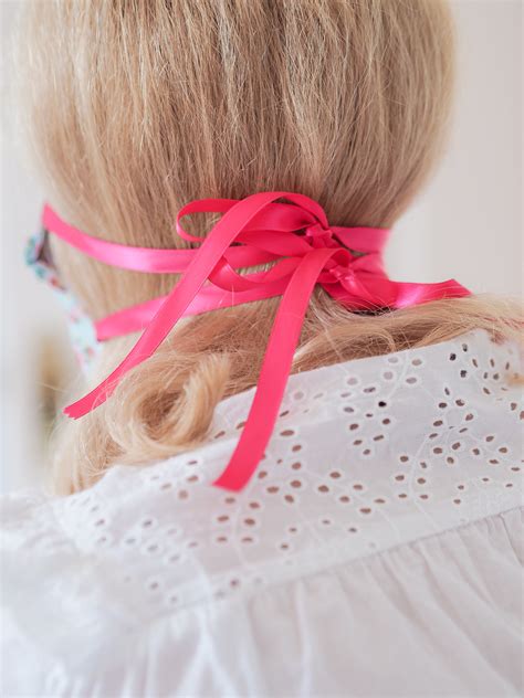 Tutorial for Making Fabric Face Mask 的图像结果