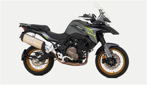 Motorrad Vergleich Moto Guzzi Stelvio 1200 8V 2014 vs. QJ Motor SRT 700 ...