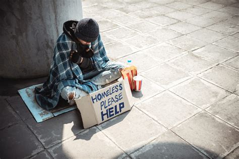 Homeless People 的图像结果