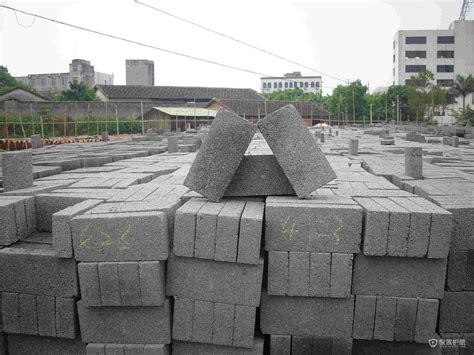 西安保温砖供应_西安水泥砖铺设_西安石砖生产_西安透水砖生产-方新再生资源
