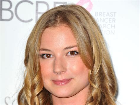 Emily VanCamp : Son Make-up ultra-nude et naturel - Closer