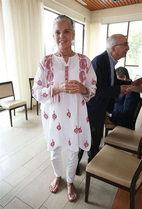 Ali MacGraw Celebrates 85 Sans Her Iconic Dark Hair – She's Proud to ...