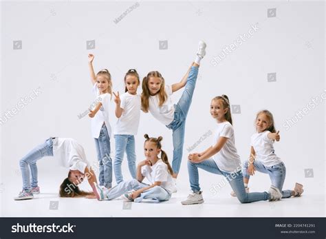 Girls Dance Music 的图像结果