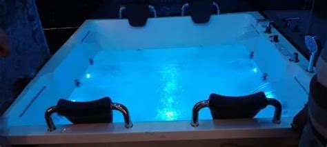 Quasay - Manufacturer of Jacuzzi Bathtub & Shower Enclosure from Ghaziabad