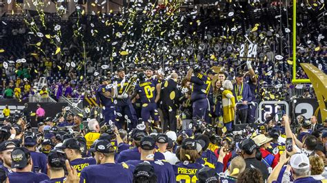 Sherrone Moore claps back at those who claim Michigan football cheated ...