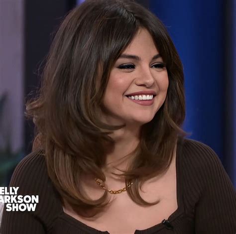 Pin by vera on | selena marie gomez | Curly hair tips, Hair cuts ...