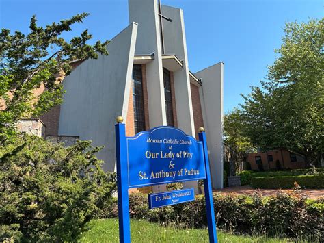 Man charged with hate crime for damaging church statue on Staten Island ...