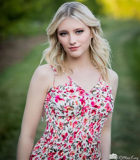 น้อง Melody Mark 12 รูป