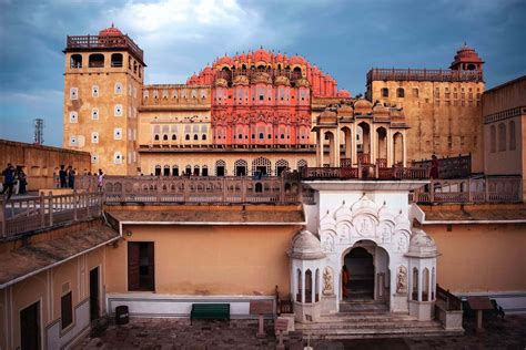 Hawa Mahal Jaipur, India (Entry Fee, Timings, History, Built by, Images & Location) - Jaipur ...