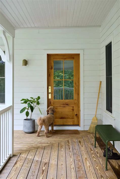 This Hudson River Valley farmhouse gets a warm and timeless transformation