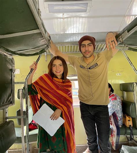 Muhabbat Gumshuda Meri Beautiful BTS Pictures | Reviewit.pk