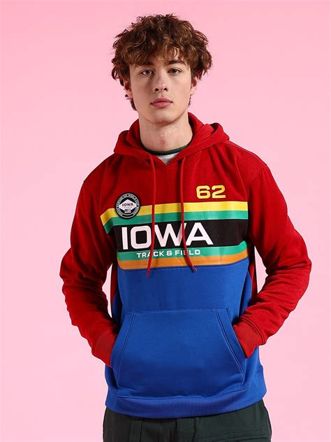 Wildcraft Men Maroon Polo Collar T-shirt - Price History