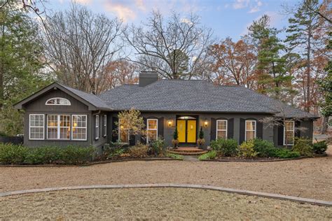 123 N Palisades Dr, Signal Mountain, TN 37377 | Homes.com