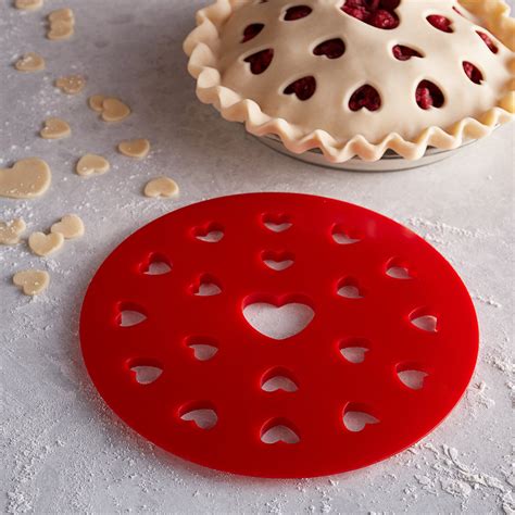 9 3/4" Heart-Shaped Pie Crust Cutter | WebstaurantStore