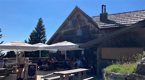 DOMZALSKI DOM NA MALI PLANINI (Stahovica) - Hostel Reviews & Photos ...