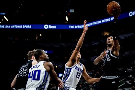 Photos: Spurs vs. Kings 2/1 Photo Gallery | NBA.com