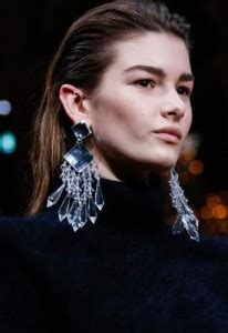 Moderne naušnice za sezonu jesen-zima – Moda