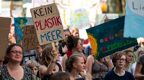 Gen Z und ihre Eltern: Warum Soziale Medien ein Segen sind