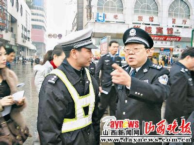 重庆涉黑官员文强受审 称别想从其口中获得信息_新闻中心_新浪网