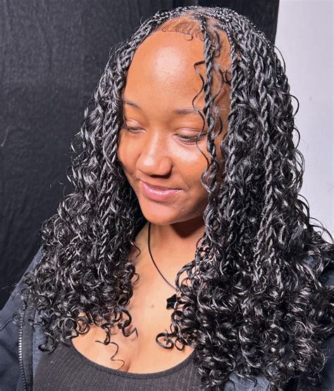 Knotless twist bob 😍😍😍 | Twist braid hairstyles, Lemonade braids ...