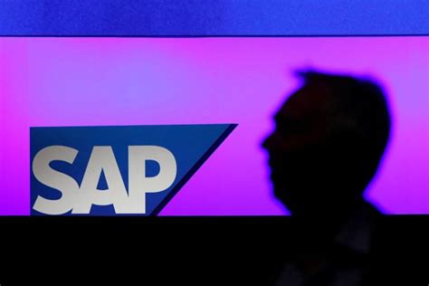 SAP Shares Turn Negative on New Cloud Business Outlook