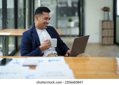 Extremely Happy Business Owner 的图像结果