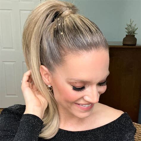 Tutorial of Slick High Ponytail 的图像结果