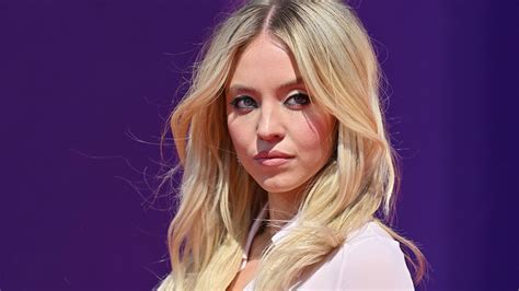 Sydney Sweeney Let Slip The Beauty Tool She Inspired Her Euphoria Cast ...