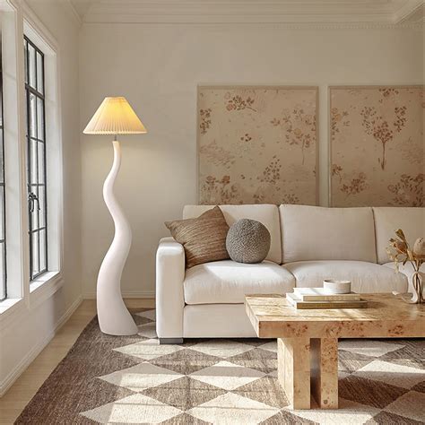 5+ Stylish Floor Lamps for Your Small Space – Vakkerlight