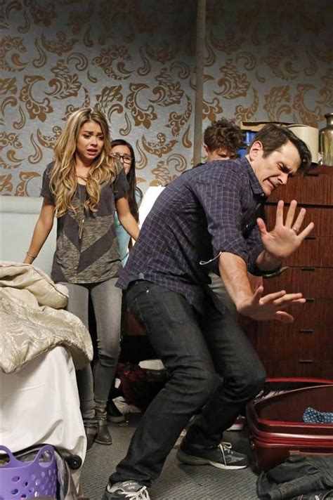 'Modern Family' Season 6 Episode 4 Spoilers: Why are the Dunphys ...