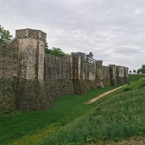 THE SAINT-JEAN'S GATE AND THE RAMPARTS - All You Need to Know BEFORE ...