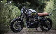 Triumph Cafe Racer Scrambler by S T100 By Out With Images Triumph Triumph Cafe Racer Scrambler