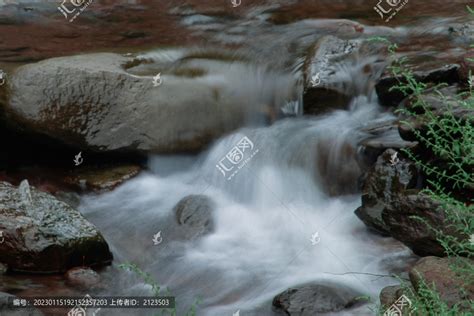 山中流水的小溪高清图片下载-正版图片300378276-摄图网
