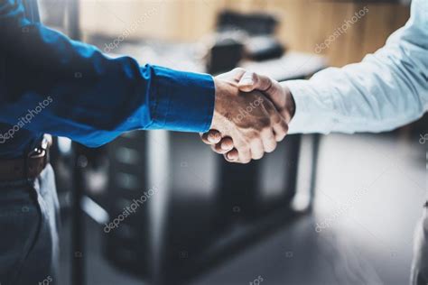 Partnership Handshake 的图像结果