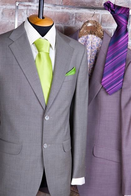 Business Suit Push UPS 的图像结果