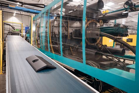 UHMW Plastic Sheets & Components for Conveyor Systems | Acme Plastics