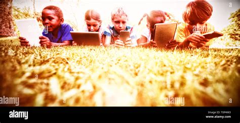 Kids Using Technology 的图像结果