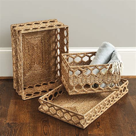Honeycomb Woven Tray with Natural Bankuan & Wood Composite Bottom