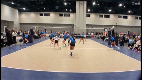 HAILEY MUELLER 6'0 2027 OH TRIANGLE VOLLEYBALL CLUB #14 - YouTube