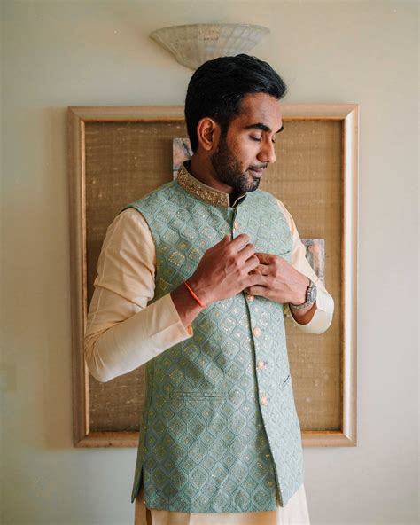 Groom Style: हल्दी हो या संगीत सेरेमनी, कुर्ते पजामे के साथ ट्राई करें ...