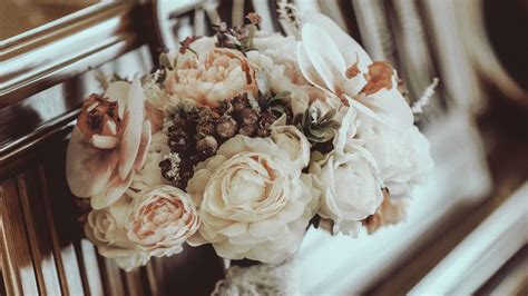 Wallpaper bouquet, flowers, composition, piano hd, picture, image