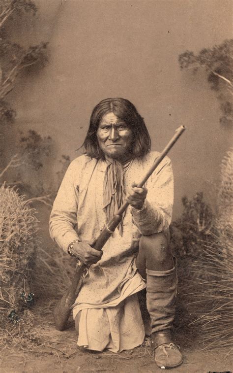 https://truewestmagazine.com/wp-content/uploads/2019/09/geronimo4.jpg