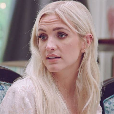 Ashlee & Evan Prepare to Perform, But Something's Holding Ashlee Back