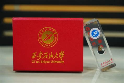 用心定制 送给独一无二的你：学校为毕业生定制专属纪念印章-重庆交通大学新闻网