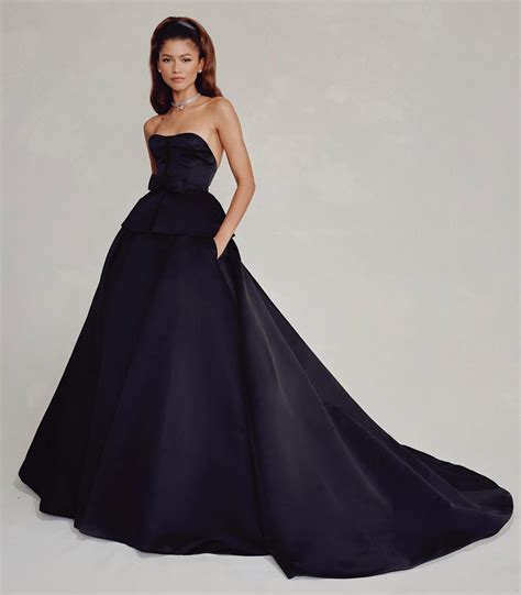 Zendaya Height: How Tall Is the Actress and Singer Zendaya Height: How Tall Is the Actress and ...
